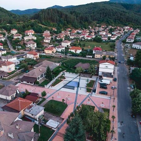 Hotel Бялата Къща Kirkovo  Esterno foto