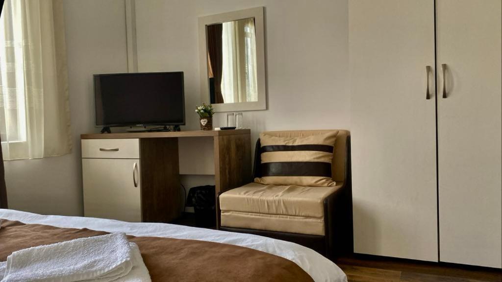 Hotel Бялата Къща Kirkovo  Esterno foto