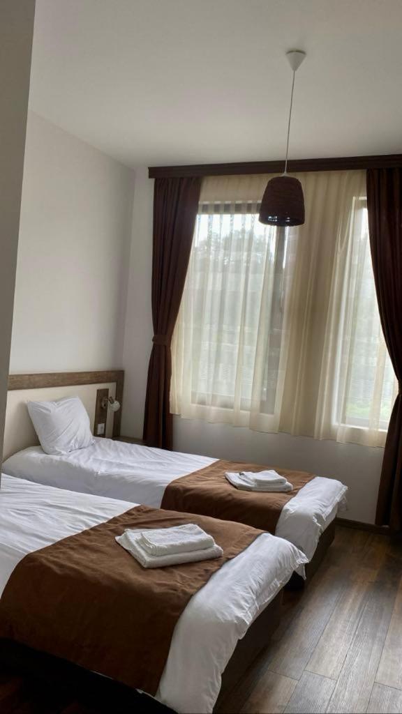 Hotel Бялата Къща Kirkovo  Esterno foto